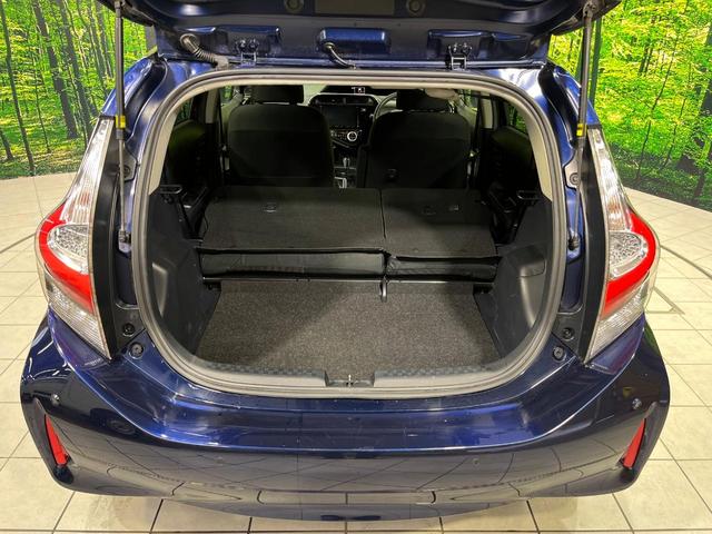 アクア Ｓスタイルブラック　純正９型ナビ　バックカメラ　セーフティセンス　禁煙車　シートヒーター　クリアランスソナー　スマートキー　ＬＥＤヘッド　オートハイビーム　車線逸脱警報　オートライト　オートエアコン　純正１５インチＡＷ（10枚目）