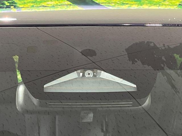 ヤリスクロス ハイブリッドZ 4WD 登録済未使用車 純正8型ディスプレイ 全周囲カメラ セーフティセンス レーダークルーズ 前席シートヒーター パワーシート クリアランスソナー スマートキー LEDヘッド ETC2.0(5枚目)