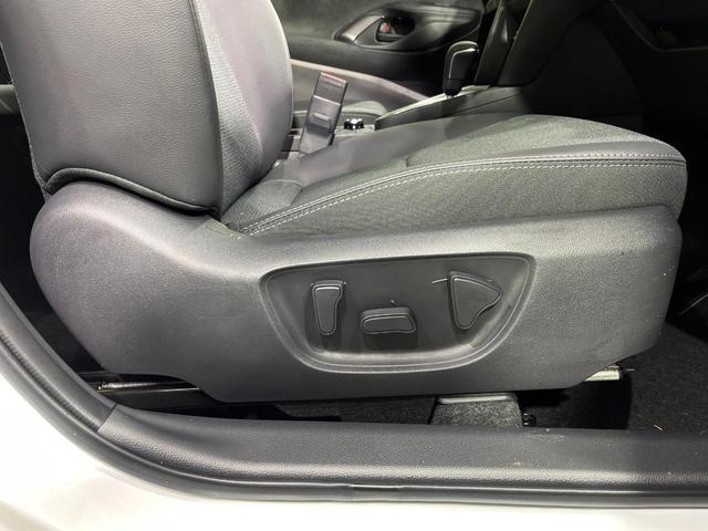 ヤリスクロス ハイブリッドZ 4WD 登録済未使用車 純正8型ディスプレイ 全周囲カメラ セーフティセンス レーダークルーズ 前席シートヒーター パワーシート クリアランスソナー スマートキー LEDヘッド ETC2.0(46枚目)