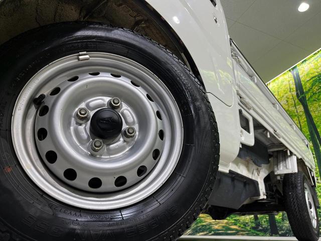 ハイゼットトラック スタンダードＳＡＩＩＩｔ　４ＷＤ　５ＭＴ　スマートアシスト３ｔ　禁煙車　クリアランスソナー　ＬＥＤヘッド　車線逸脱警報　誤発進抑制機能　オートライト（11枚目）