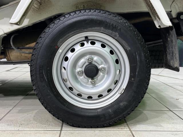 ハイゼットトラック スタンダードＳＡＩＩＩｔ　４ＷＤ　５ＭＴ　スマートアシスト３ｔ　禁煙車　クリアランスソナー　ＬＥＤヘッド　車線逸脱警報　誤発進抑制機能　オートライト（47枚目）