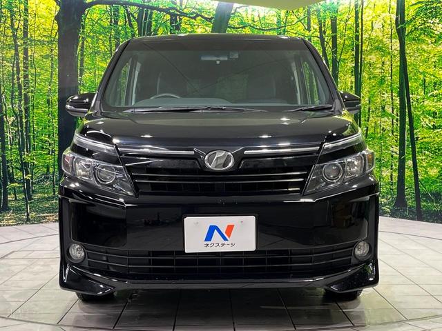 ヴォクシー Ｘ　４ＷＤ　電動スライドドア　純正９型ナビ　バックカメラ　寒冷地仕様　禁煙車　ドラレコ　ＬＥＤヘッド　ＥＴＣ　オートライト　デュアルオートエアコン　Ｂｌｕｅｔｏｏｔｈ再生　ＣＤ／ＤＶＤ再生　フルセグ（15枚目）