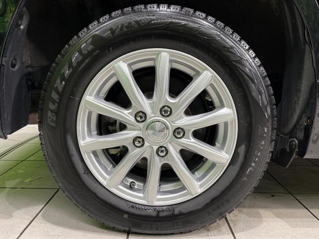 ヴォクシー Ｘ　４ＷＤ　電動スライドドア　純正９型ナビ　バックカメラ　寒冷地仕様　禁煙車　ドラレコ　ＬＥＤヘッド　ＥＴＣ　オートライト　デュアルオートエアコン　Ｂｌｕｅｔｏｏｔｈ再生　ＣＤ／ＤＶＤ再生　フルセグ（29枚目）