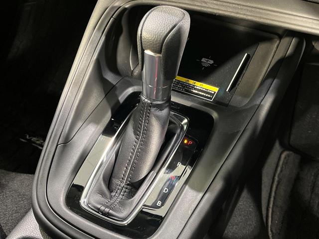 ヴェゼル ｅ：ＨＥＶ　Ｘ　４ＷＤ　９型ホンダコネクトディスプレイ　バックカメラ　寒冷地仕様　ホンダセンシング　禁煙車　ドラレコ　コーナーセンサー　スマートキー　ＬＥＤヘッド　ＥＴＣ２．０　純正１６インチＡＷ　車線逸脱警報（43枚目）