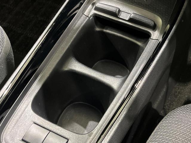 アクア Ｇ　４ＷＤ　純正ディスプレイオーディオ　全周囲カメラ　セーフティセンス　レーダークルーズ　禁煙車　ドラレコ　コーナーセンサー　スマートキー　ＬＥＤヘッド　ＥＴＣ２．０　パークアシスト　オートライト（47枚目）