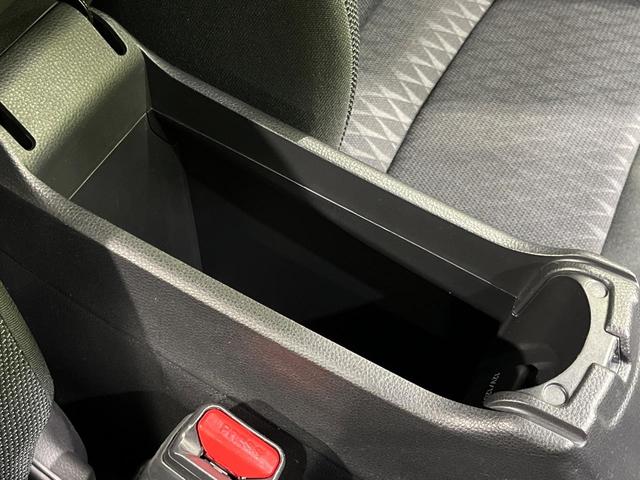 アクア Ｇ　４ＷＤ　純正ディスプレイオーディオ　全周囲カメラ　セーフティセンス　レーダークルーズ　禁煙車　ドラレコ　コーナーセンサー　スマートキー　ＬＥＤヘッド　ＥＴＣ２．０　パークアシスト　オートライト（49枚目）