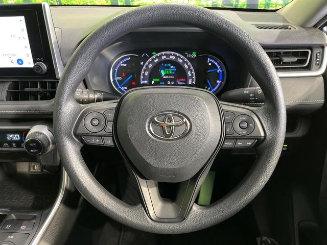 ＲＡＶ４ ハイブリッドＸ　４ＷＤ　純正ディスプレイ　バックカメラ　トヨタセーフティセンス　レーダークルーズ　禁煙車　ドラレコ　コーナーセンサー　スマートキー　ＬＥＤヘッド　ルーフレール　ＥＴＣ２．０　純正１８インチＡＷ（11枚目）