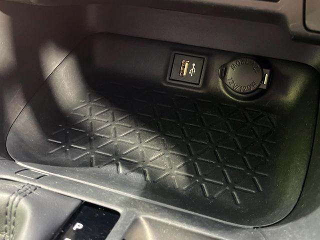 ＲＡＶ４ ハイブリッドＸ　４ＷＤ　純正ディスプレイ　バックカメラ　トヨタセーフティセンス　レーダークルーズ　禁煙車　ドラレコ　コーナーセンサー　スマートキー　ＬＥＤヘッド　ルーフレール　ＥＴＣ２．０　純正１８インチＡＷ（34枚目）