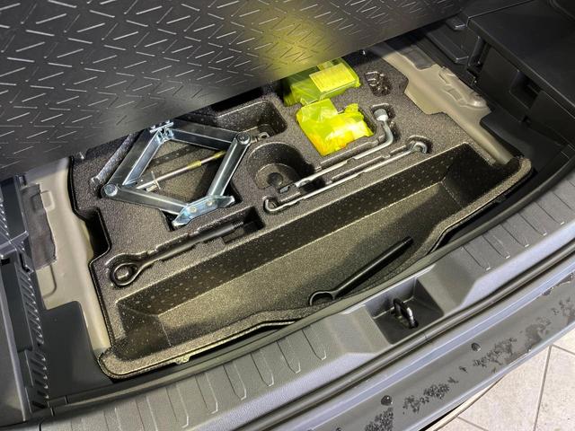 ＲＡＶ４ ハイブリッドＸ　４ＷＤ　純正ディスプレイ　バックカメラ　トヨタセーフティセンス　レーダークルーズ　禁煙車　ドラレコ　コーナーセンサー　スマートキー　ＬＥＤヘッド　ルーフレール　ＥＴＣ２．０　純正１８インチＡＷ（46枚目）