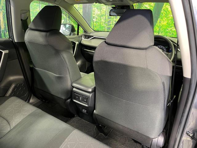 ＲＡＶ４ ハイブリッドＸ　４ＷＤ　純正ディスプレイ　バックカメラ　トヨタセーフティセンス　レーダークルーズ　禁煙車　ドラレコ　コーナーセンサー　スマートキー　ＬＥＤヘッド　ルーフレール　ＥＴＣ２．０　純正１８インチＡＷ（50枚目）