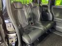 後部座席も気になるようなキズ・汚れやへたり等、大きなダメージはなく、良好な状態です。