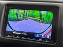 ヴェゼル ハイブリッドＸ・ホンダセンシング　４ＷＤ　純正８型ナビ　バックカメラ　ホンダセンシング　アダプティブクルーズ　禁煙車　前席シートヒーター　スマートキー　ＬＥＤヘッド　ＥＴＣ　オートハイビーム　車線逸脱警報　誤発進抑制機能　オートライト（4枚目）