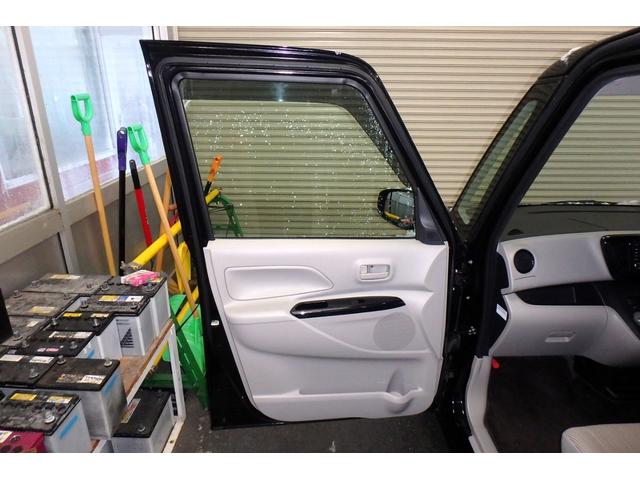 S 4WD アイドリングストップ搭載 CD ETC 両側スライドドア 運転席シートヒーター(12枚目)