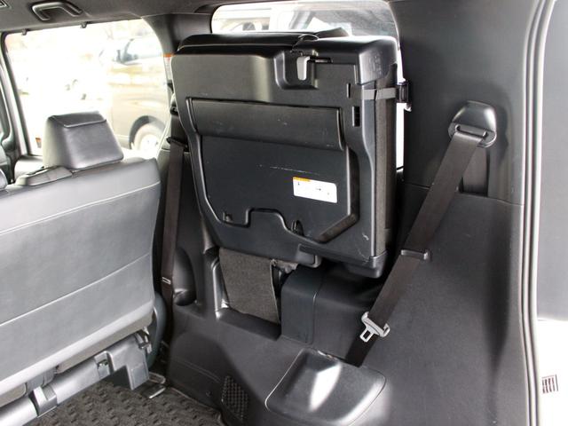 ノア Ｓｉ　ダブルバイビーＩＩ　４ＷＤ　３列シート８人乗り　両側オートスライドドア　ブレーキサポート　ナビ　リアフリップダウンモニター（40枚目）