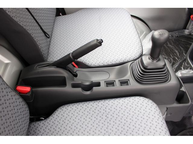 キャリイトラック ＫＣエアコン・パワステ　４ＷＤ　届出済み未使用車　ブレーキサポート　キーレス集中ドアロック（3枚目）