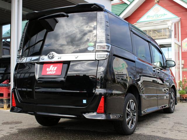 ヴォクシー ＺＳ　煌　４ＷＤ　ブレーキサポート　両側オートスライドドア　Ｂｌｕｅｔｏｏｔｈ対応ナビ　リアフリップダウンモニター（5枚目）