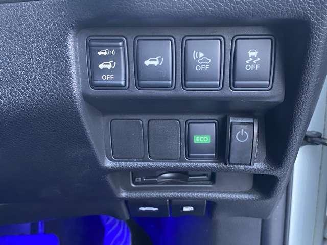 エクストレイル ２．０　モード・プレミア　ハイブリッド　オーテック　３０ｔｈ　アニバーサリー　４ＷＤ（11枚目）