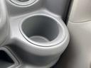 運転席ドリンクホルダーです。