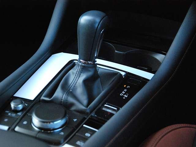 ＭＡＺＤＡ３ファストバック １．５　１５Ｓ　レトロスポーツエディション　・クルージング＆トラフィック・サポート（12枚目）