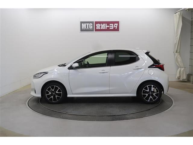 ヤリス ハイブリッドＺ　メモリーナビ　ミュージックプレイヤー接続可　バックカメラ　衝突被害軽減システム　ＥＴＣ　ドラレコ　ＬＥＤヘッドランプ　ワンオーナー（9枚目）