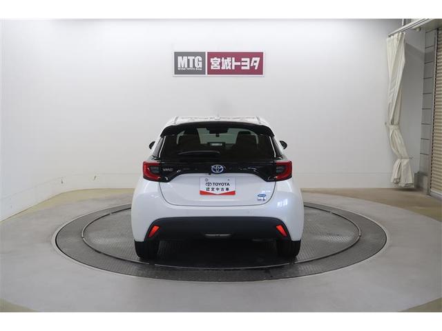 ヤリス ハイブリッドＺ　メモリーナビ　ミュージックプレイヤー接続可　バックカメラ　衝突被害軽減システム　ＥＴＣ　ドラレコ　ＬＥＤヘッドランプ　ワンオーナー（13枚目）