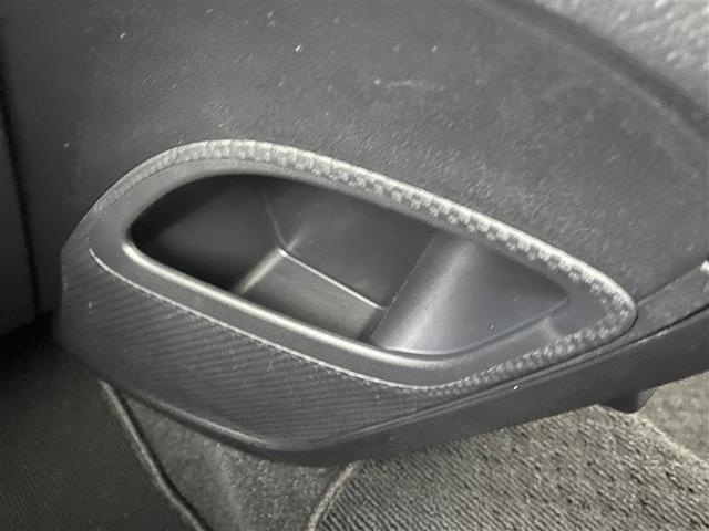 シエンタ G フルセグ メモリーナビ DVD再生 バックカメラ 衝突被害軽減システム ETC 両側電動スライド 乗車定員7人 3列シート ワンオーナー 記録簿 アイドリングストップ(33枚目)