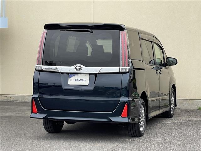 ノア Ｓｉ　４ＷＤ　フルセグ　メモリーナビ　ＤＶＤ再生　後席モニター　バックカメラ　衝突被害軽減システム　ＥＴＣ　両側電動スライド　ＬＥＤヘッドランプ　乗車定員７人　３列シート　ワンオーナー　記録簿（3枚目）
