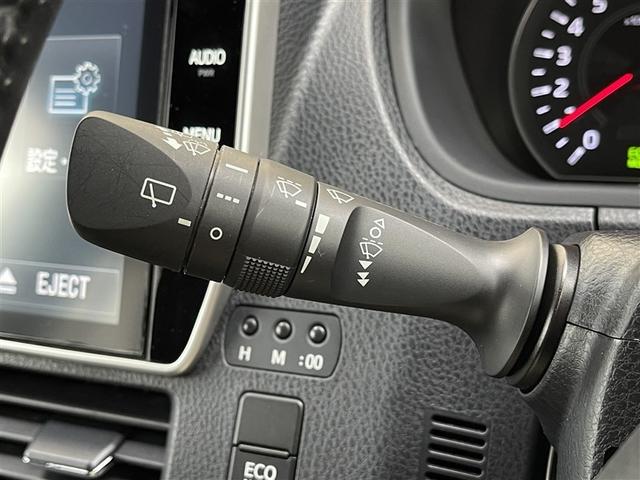 ノア Ｓｉ　４ＷＤ　フルセグ　メモリーナビ　ＤＶＤ再生　後席モニター　バックカメラ　衝突被害軽減システム　ＥＴＣ　両側電動スライド　ＬＥＤヘッドランプ　乗車定員７人　３列シート　ワンオーナー　記録簿（11枚目）