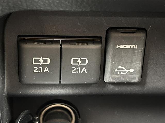 ノア Ｓｉ　４ＷＤ　フルセグ　メモリーナビ　ＤＶＤ再生　後席モニター　バックカメラ　衝突被害軽減システム　ＥＴＣ　両側電動スライド　ＬＥＤヘッドランプ　乗車定員７人　３列シート　ワンオーナー　記録簿（19枚目）