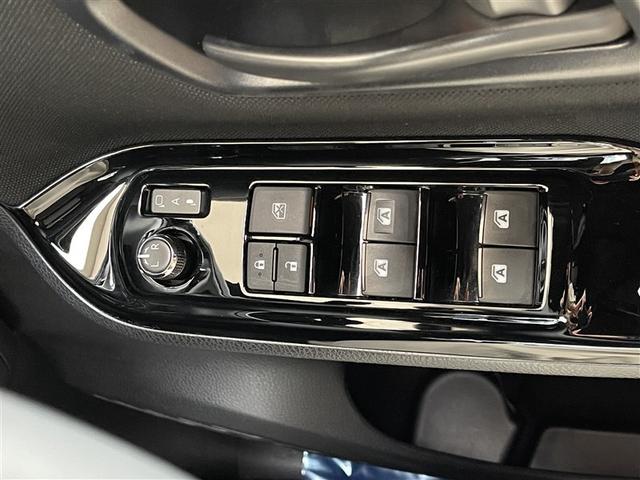 ノア Ｓｉ　４ＷＤ　フルセグ　メモリーナビ　ＤＶＤ再生　後席モニター　バックカメラ　衝突被害軽減システム　ＥＴＣ　両側電動スライド　ＬＥＤヘッドランプ　乗車定員７人　３列シート　ワンオーナー　記録簿（22枚目）