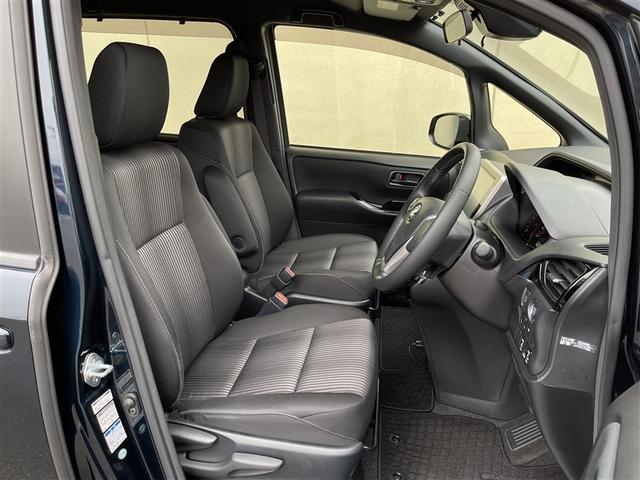 ノア Ｓｉ　４ＷＤ　フルセグ　メモリーナビ　ＤＶＤ再生　後席モニター　バックカメラ　衝突被害軽減システム　ＥＴＣ　両側電動スライド　ＬＥＤヘッドランプ　乗車定員７人　３列シート　ワンオーナー　記録簿（23枚目）