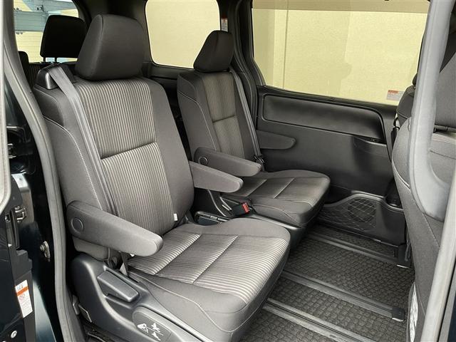 ノア Ｓｉ　４ＷＤ　フルセグ　メモリーナビ　ＤＶＤ再生　後席モニター　バックカメラ　衝突被害軽減システム　ＥＴＣ　両側電動スライド　ＬＥＤヘッドランプ　乗車定員７人　３列シート　ワンオーナー　記録簿（24枚目）