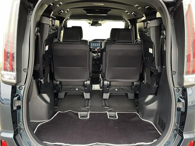 ノア Ｓｉ　４ＷＤ　フルセグ　メモリーナビ　ＤＶＤ再生　後席モニター　バックカメラ　衝突被害軽減システム　ＥＴＣ　両側電動スライド　ＬＥＤヘッドランプ　乗車定員７人　３列シート　ワンオーナー　記録簿（27枚目）