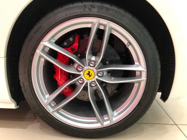 ４８８スパイダー フェラーリ ベースグレード ｄ車 フロントサスペンションリフター クロームペイント鍛造ホイール ｌｅｄカーボンステア デイトナシート スペシャルステッチ リアパーキングカメラ プレミアムｈｉ ｆｉシステム フロントリアセンサー 宮城県 ベース