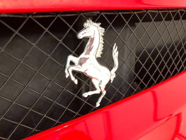 Ｆ４３０ ベースグレード　Ｄ車　クラッチ残量８５パーセント　電動パワーシート　スクーデリアフェラーリフェンダーエンブレム　カーボンダッシュボードマテリアル　イエローレブカウンター　イエローカラードキャリパー　バックカメラ（22枚目）