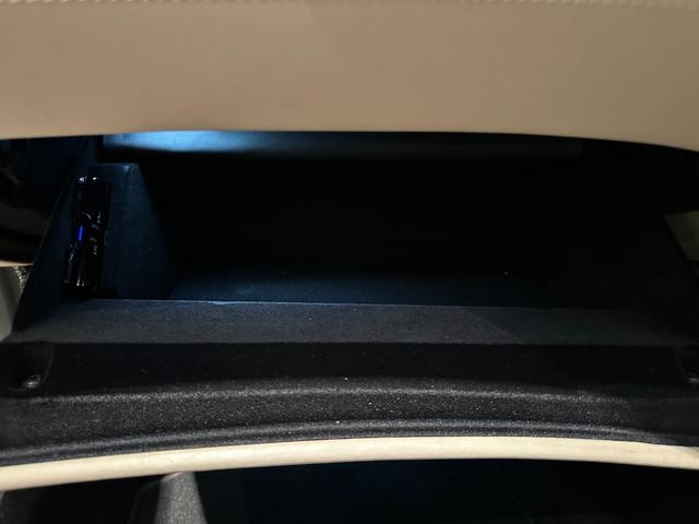 ＧＴＣ４ルッソ ベースグレード　Ｄ車　リフター　パッセンジャーディスプレイ　カーボン製フロントアエベント　　ブラックテールパイプ　デュアルビューフロントカメラ　イエローレブカウンター（51枚目）