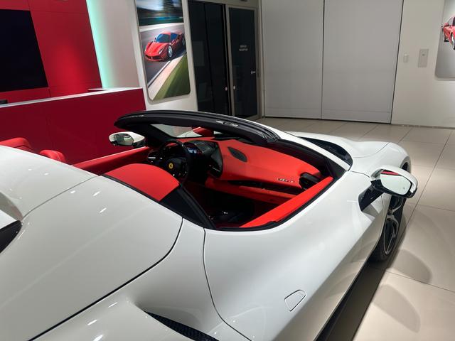 ２９６ＧＴＳ 　Ｄ車　１オーナー　ＯＰ９００　ＡＤＡＳフル　ダイヤモンドカット鍛造ホイール　カーボンインストゥルメンタル　サラウンドビュー　アルカンタラ＆レザーカーペット　カーボンリアディフューザー　リフター（33枚目）