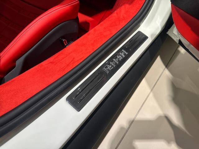 ２９６ＧＴＳ 　Ｄ車　１オーナー　ＯＰ９００　ＡＤＡＳフル　ダイヤモンドカット鍛造ホイール　カーボンインストゥルメンタル　サラウンドビュー　アルカンタラ＆レザーカーペット　カーボンリアディフューザー　リフター（39枚目）