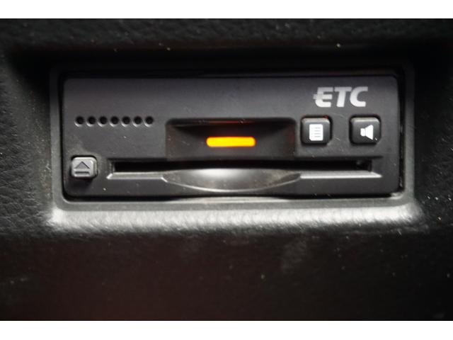ベースグレード 6速マニュアル ナビTV クルコン 禁煙車 Bluetooth HIDオートライト USB ETC スマートキー 盗難防止装置 横滑り防止装置(17枚目)