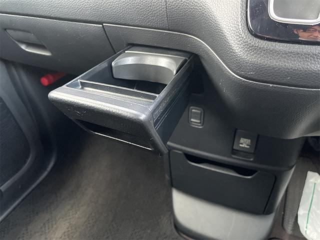 N-BOXカスタム G・Lホンダセンシング ナビTVBカメラ Blutooth レーンキープ アダプティブクルーズ 衝突軽減装置 LEDオートハイビーム PWスライドドア スマートキー USB ETC 禁煙車 サイドエアバック 横滑り防止装置(55枚目)