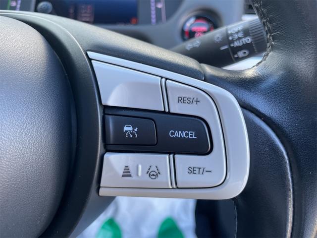 フィット ｅ：ＨＥＶホーム　４ＷＤ　ホンダセンシング　レーンキープ　レーダークルーズ　ナビＢｌｕｔｏｏｔｈバックカメラ　ＬＥＤオートハイビーム　ドラレコ　パーキングセンサー　スマートキー２個　サイドエアバック　ＵＳＢ　ＥＴＣ（40枚目）