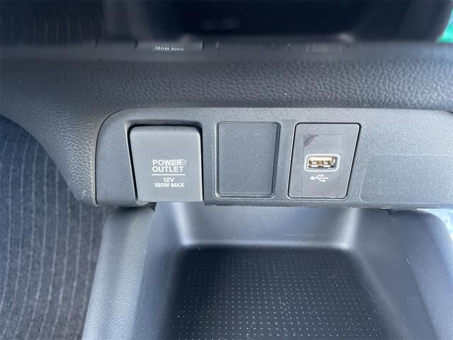 フィット ｅ：ＨＥＶホーム　４ＷＤ　ホンダセンシング　レーンキープ　レーダークルーズ　ナビＢｌｕｔｏｏｔｈバックカメラ　ＬＥＤオートハイビーム　ドラレコ　パーキングセンサー　スマートキー２個　サイドエアバック　ＵＳＢ　ＥＴＣ（46枚目）