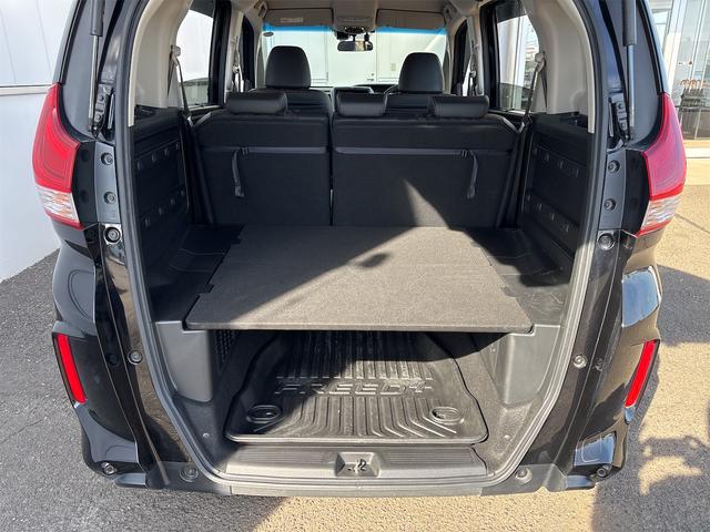 フリード＋ハイブリッド ハイブリッド・クロスター　ホンダセンシング　レーダークルーズ　レーンキープ　純正９インチナビＴＶＢカメラ　Ｂｌｕｔｏｏｔｈ　前後ドラレコ　ルーフレール　シートヒーター　ＬＥＤオートライト　ＥＴＣ　ＵＳＢ　両側ＰＷスライド（27枚目）