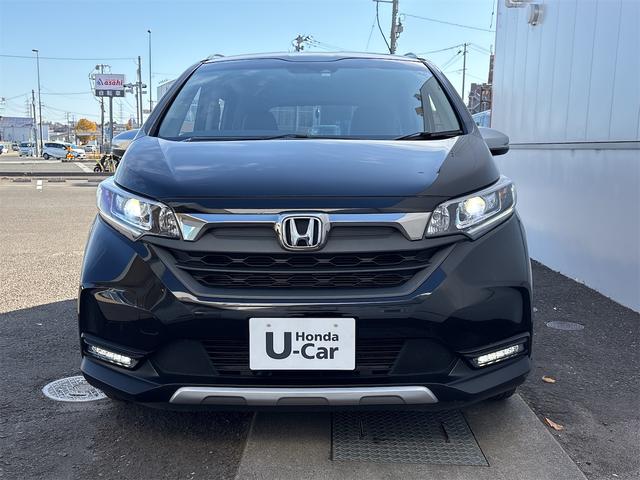 フリード＋ハイブリッド ハイブリッド・クロスター　ホンダセンシング　レーダークルーズ　レーンキープ　純正９インチナビＴＶＢカメラ　Ｂｌｕｔｏｏｔｈ　前後ドラレコ　ルーフレール　シートヒーター　ＬＥＤオートライト　ＥＴＣ　ＵＳＢ　両側ＰＷスライド（61枚目）