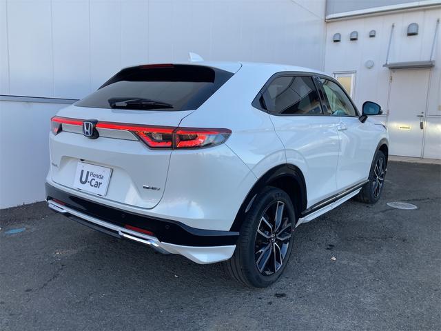 ヴェゼル ｅ：ＨＥＶ　Ｚ　４ＷＤ　ＯＰフロントグリル　ＯＰフロント・リア・サイドロアースカート　禁煙１オーナー　８インチ純正ナビＴＶＢカメラ　Ｂｌｕｔｏｏｔｈ　シートヒーター　ＢＳＩ　ホンダセンシング　レーダークルー　ＵＳＢ（17枚目）