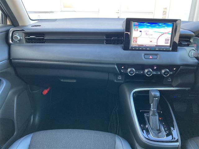 ヴェゼル ｅ：ＨＥＶ　Ｚ　４ＷＤ　ＯＰフロントグリル　ＯＰフロント・リア・サイドロアースカート　禁煙１オーナー　８インチ純正ナビＴＶＢカメラ　Ｂｌｕｔｏｏｔｈ　シートヒーター　ＢＳＩ　ホンダセンシング　レーダークルー　ＵＳＢ（26枚目）