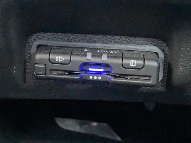 ヴェゼル ｅ：ＨＥＶ　Ｚ　４ＷＤ　ＯＰフロントグリル　ＯＰフロント・リア・サイドロアースカート　禁煙１オーナー　８インチ純正ナビＴＶＢカメラ　Ｂｌｕｔｏｏｔｈ　シートヒーター　ＢＳＩ　ホンダセンシング　レーダークルー　ＵＳＢ（40枚目）