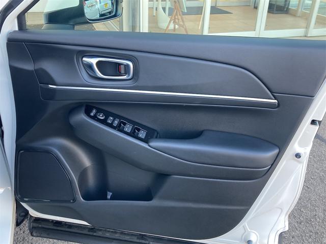 ヴェゼル ｅ：ＨＥＶ　Ｚ　４ＷＤ　ＯＰフロントグリル　ＯＰフロント・リア・サイドロアースカート　禁煙１オーナー　８インチ純正ナビＴＶＢカメラ　Ｂｌｕｔｏｏｔｈ　シートヒーター　ＢＳＩ　ホンダセンシング　レーダークルー　ＵＳＢ（49枚目）