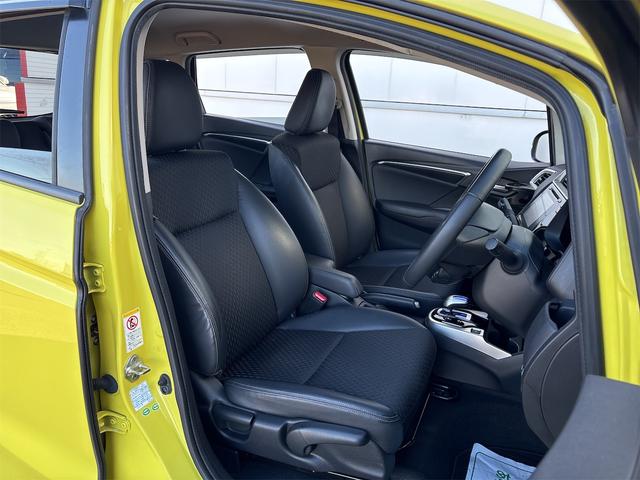 フィットハイブリッド Ｌパッケージ　衝突軽減装置　ナビＴＶＢカメラ　Ｂｌｕｔｏｏｔｈ　ＬＥＤオートライト　　ドラレコ　ＬＥＤオートライト　スマートキー２個　ＥＴＣ　ＵＳＢ　ハーフレザーシート　クルーズコントロール　サイドエアバック（20枚目）