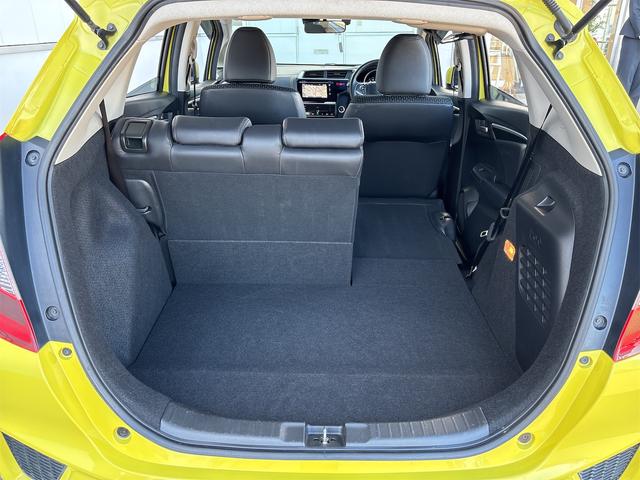 フィットハイブリッド Ｌパッケージ　衝突軽減装置　ナビＴＶＢカメラ　Ｂｌｕｔｏｏｔｈ　ＬＥＤオートライト　　ドラレコ　ＬＥＤオートライト　スマートキー２個　ＥＴＣ　ＵＳＢ　ハーフレザーシート　クルーズコントロール　サイドエアバック（27枚目）